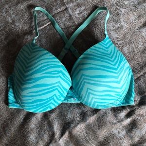 VS Pink t-shirt bra